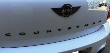 MINI Sierschrift &#039;Countryman&#039; Piano Black (F60)